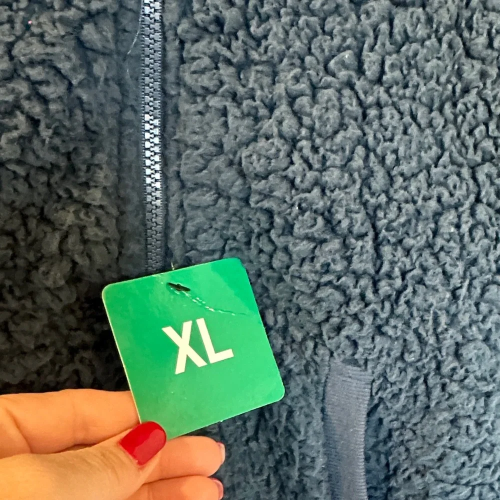 Cozy green Sherpa Jacket with hood NWT Xl - Picture 3 of 8